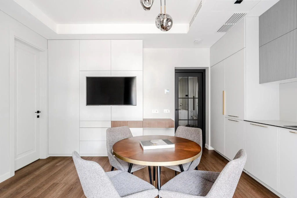 Luxurious Apartment in Vilnius Old Town by Reside Baltic