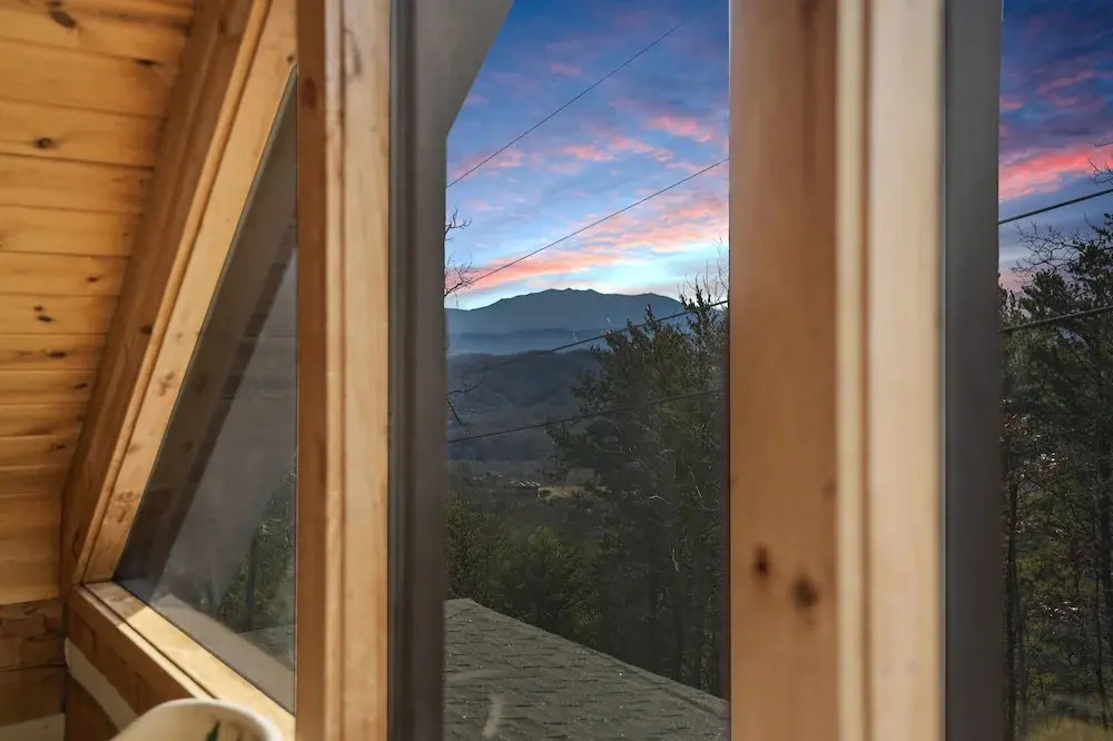 Somewhere In Time 2 Bedroom Cabin