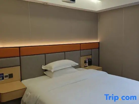 Guojin Hotel (Guangzhou Sun Yat-sen University South Campus Binjiang East Road Metro Station Branch)