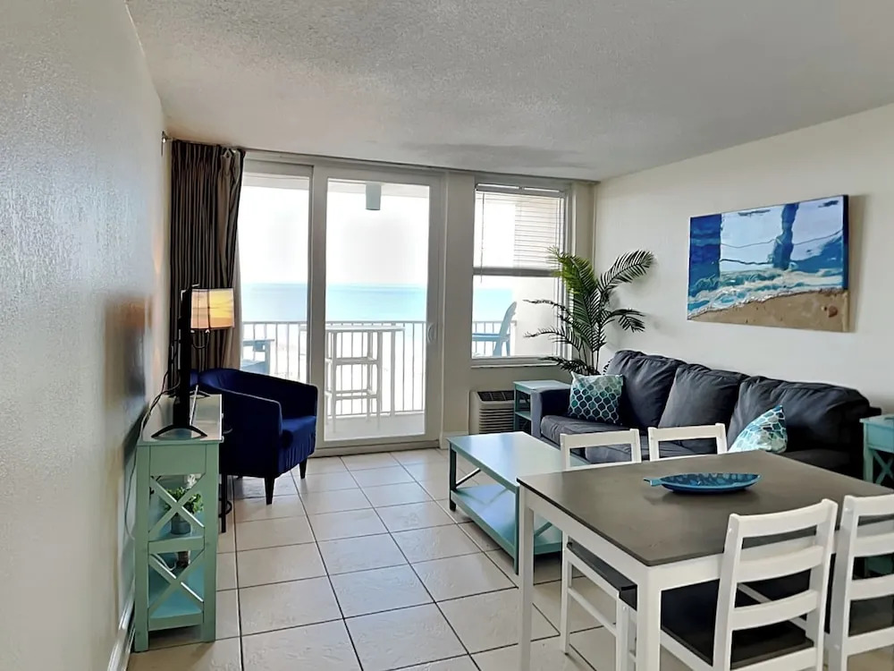 Harbour Beach Resort 616