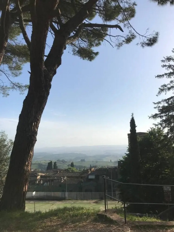 Stylish Luxury Loft Sleeps 4 San Gimignano Tuscany