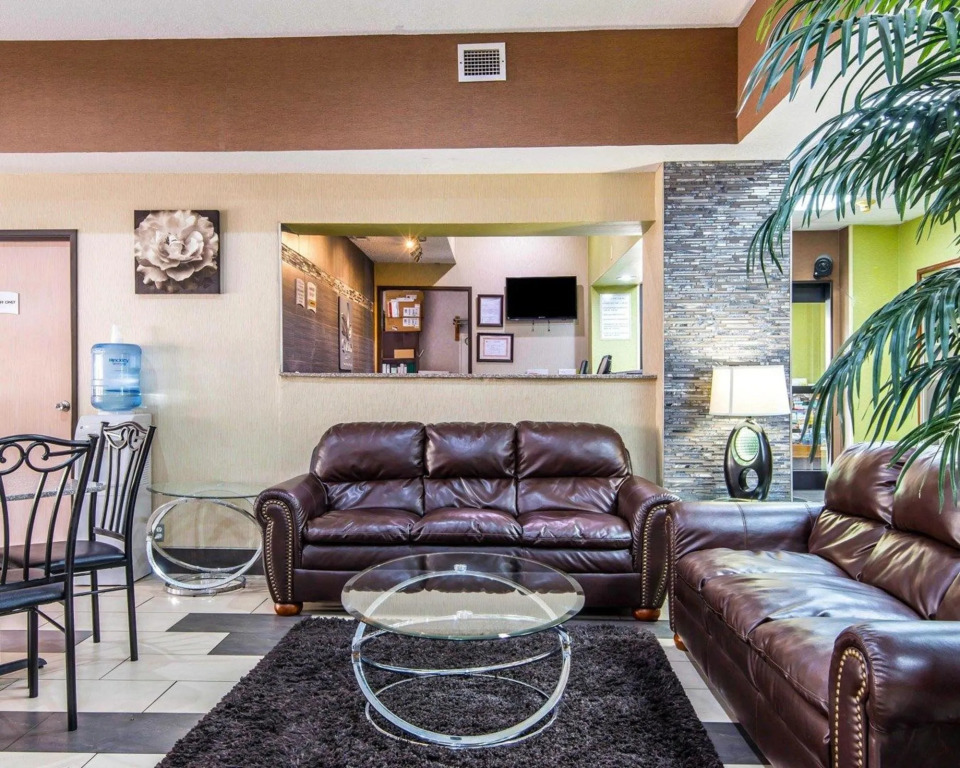 Red Lion Inn & Suites Blue Springs