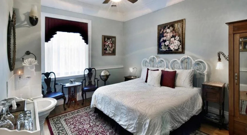 Brockamour Manor Bed and Breakfast