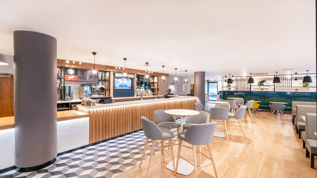 Holiday Inn London Luton Airport by IHG