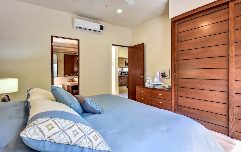 Anam 1 bedroom apartment with balcony sleeps 3