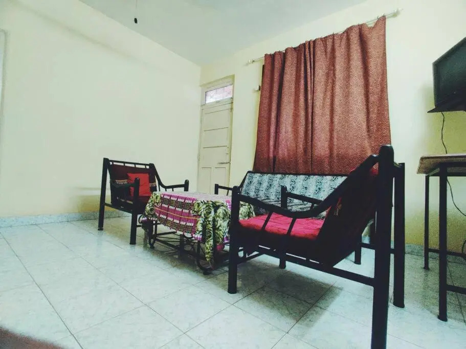 Prime Location-2mnts Baga-calagt Beach-Lovly House