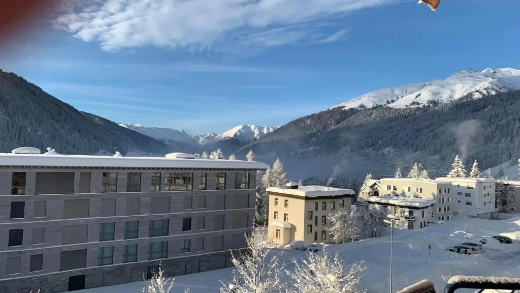 WEF 2024 Ferienwohnung, 1min von Kongresshaus