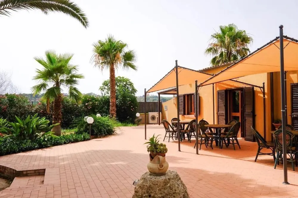 Emporium Guest House