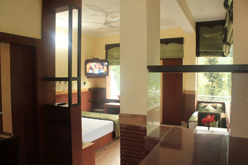 Hotel Gandhi's Paradise