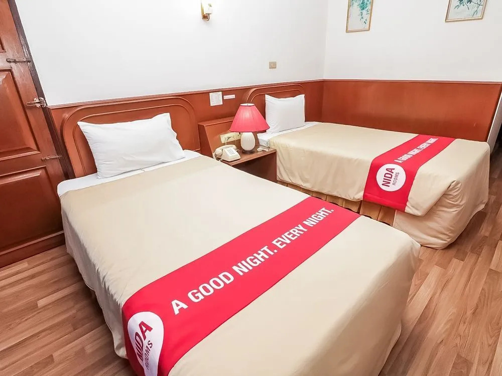 Nida Rooms Payathai 169 JJ Sunday