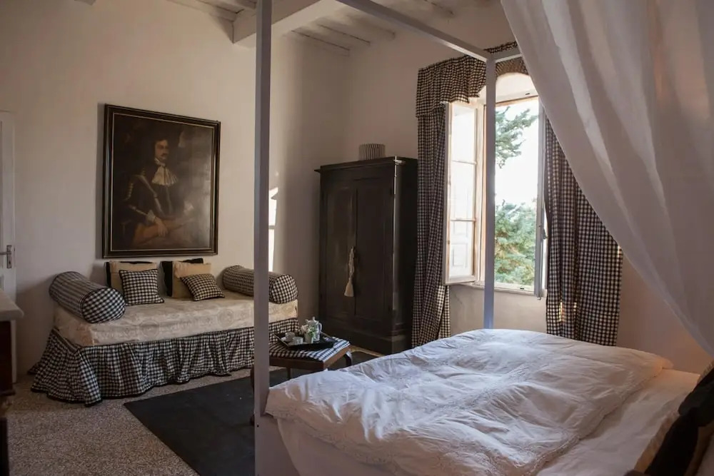 Large Beautiful Villa in Tuscan Hills of Chianti Stunning Gardens and Large Pool