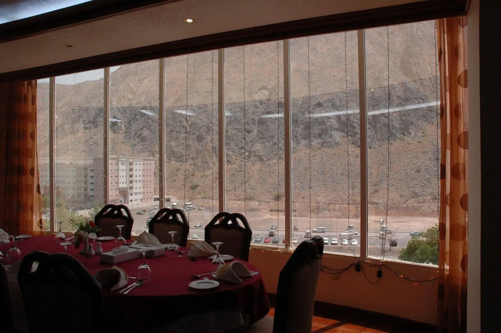 Hotel Golden Oasis