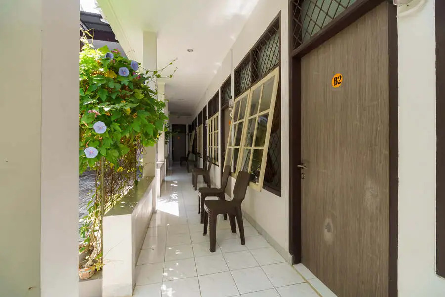 RedDoorz@ Cangkring street Cirebon
