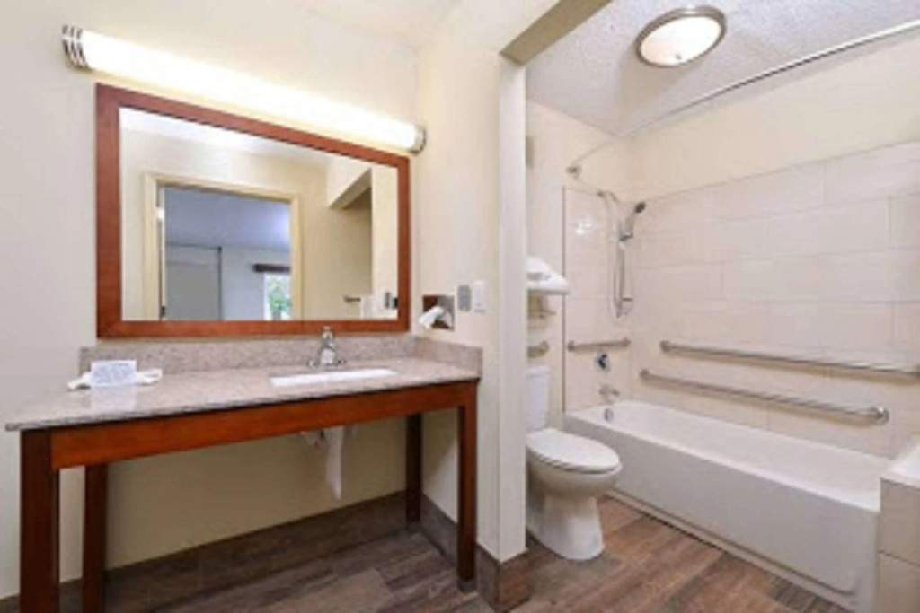 SureStay Hotel by Best Western Bowling Green North