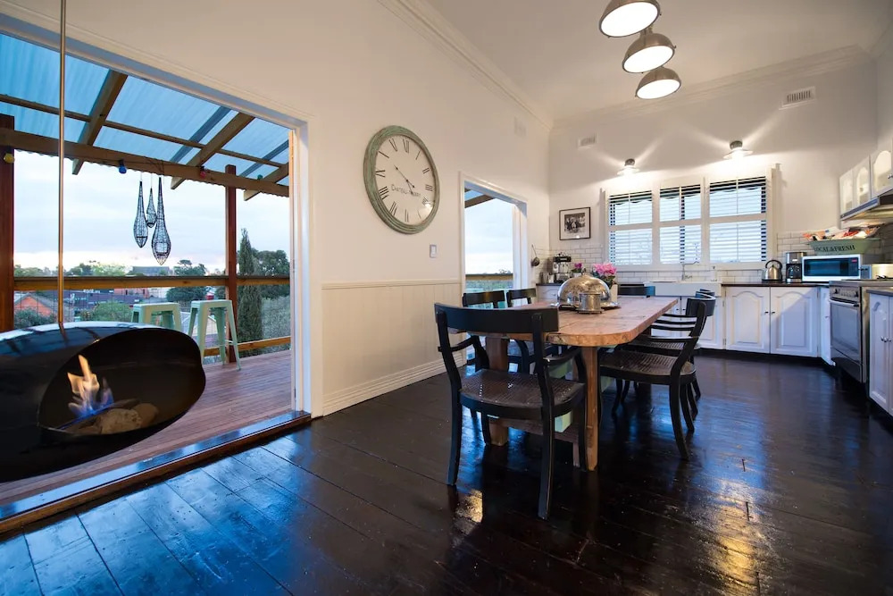 The Lodge at Clunes