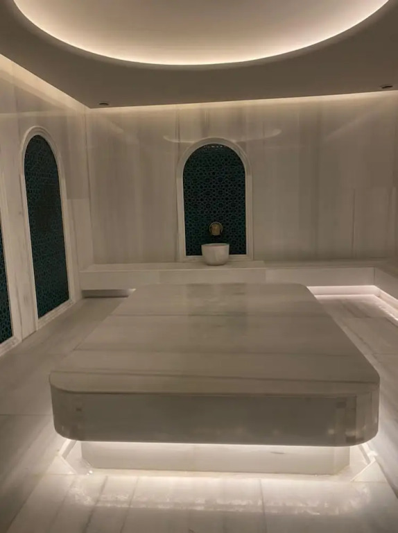 1 Bedroom Apartment High Floor City View