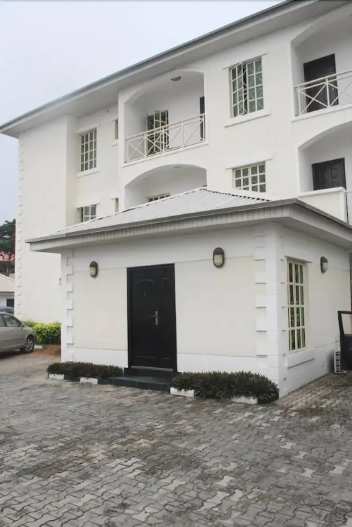 Crownrealties Apartments