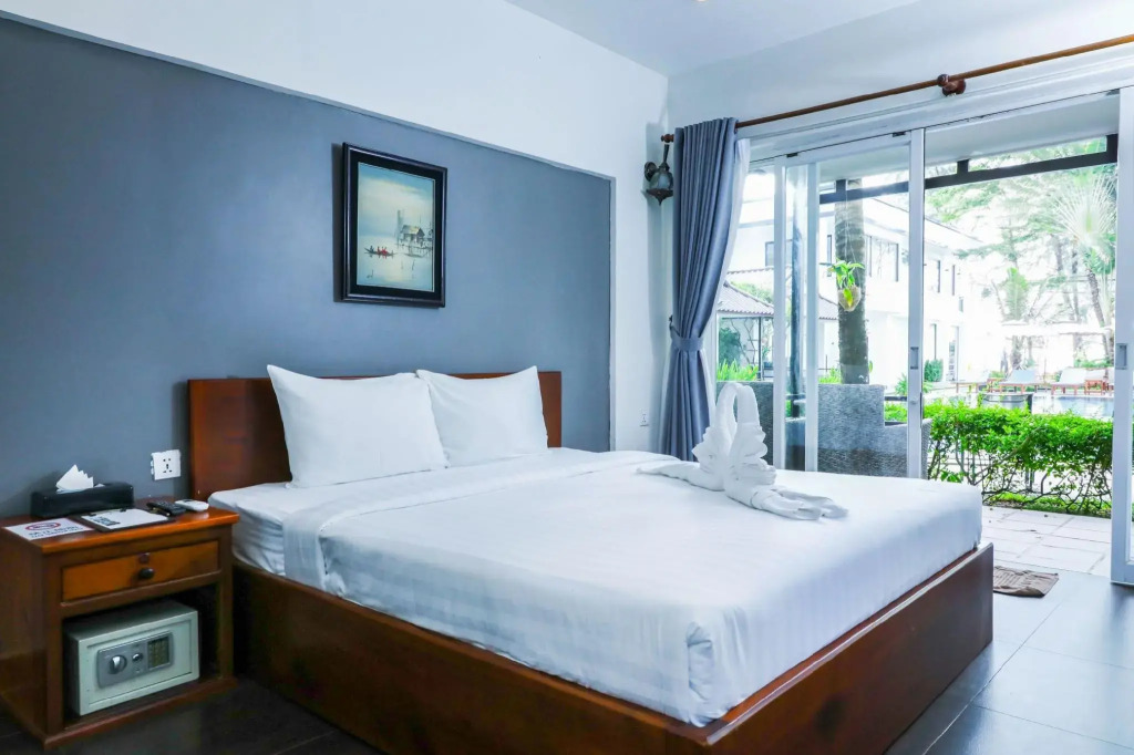 Sea Breeze Resort