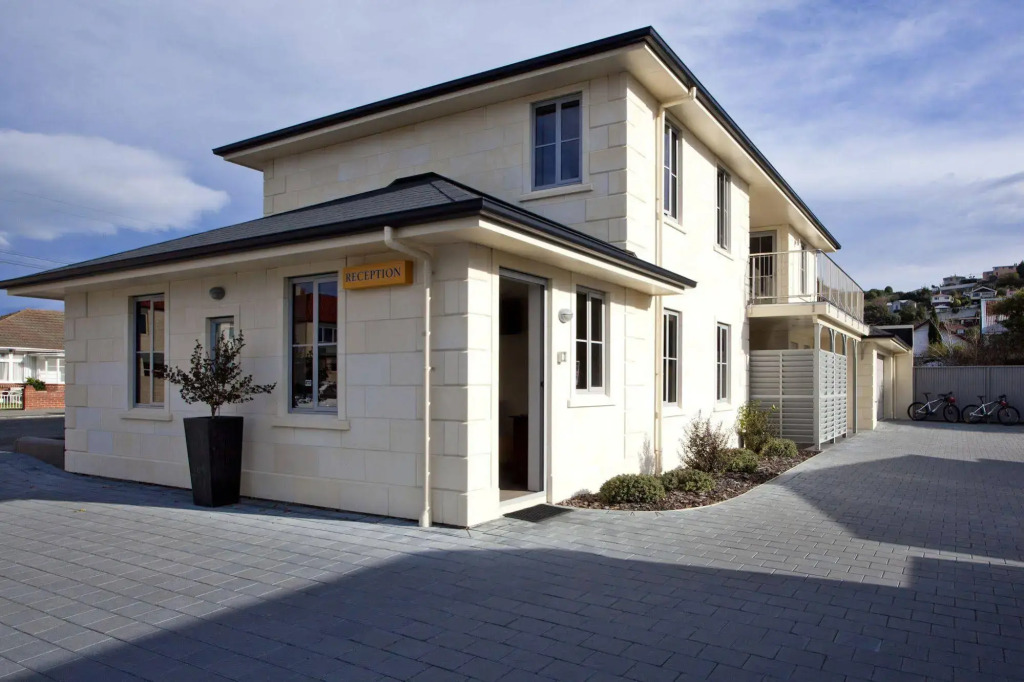THE MEWS Oamaru