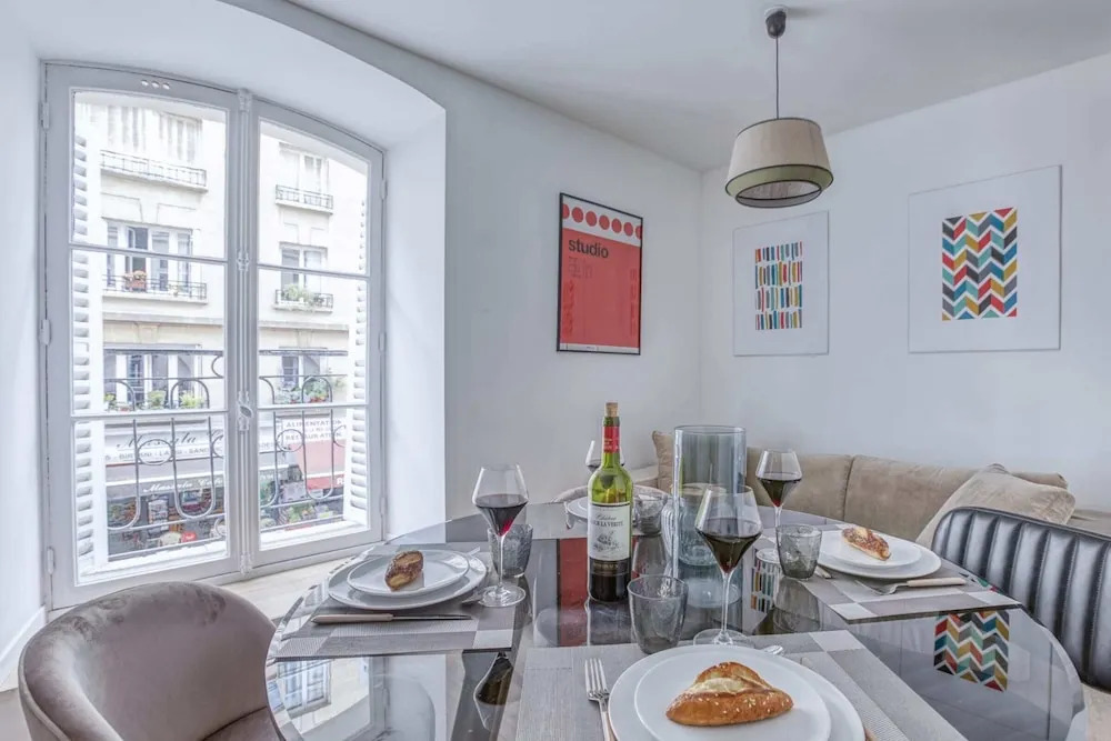 Stunning 3BR Home in the Heart of 10th Arr. Paris!