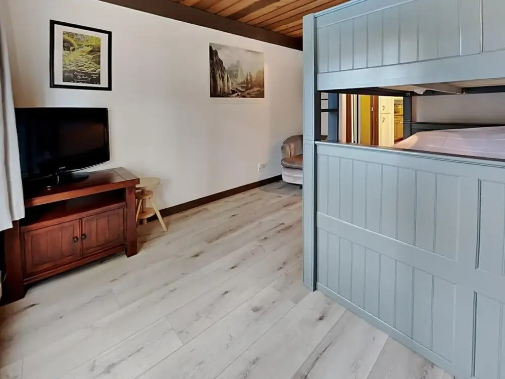 Slopeside Condo with Fireplace