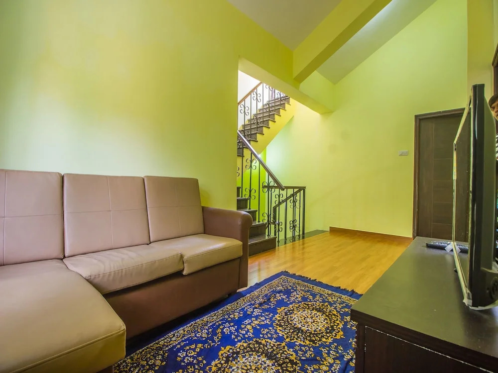 OYO 18864 Home Pool View 3BHK Villa Sangolda