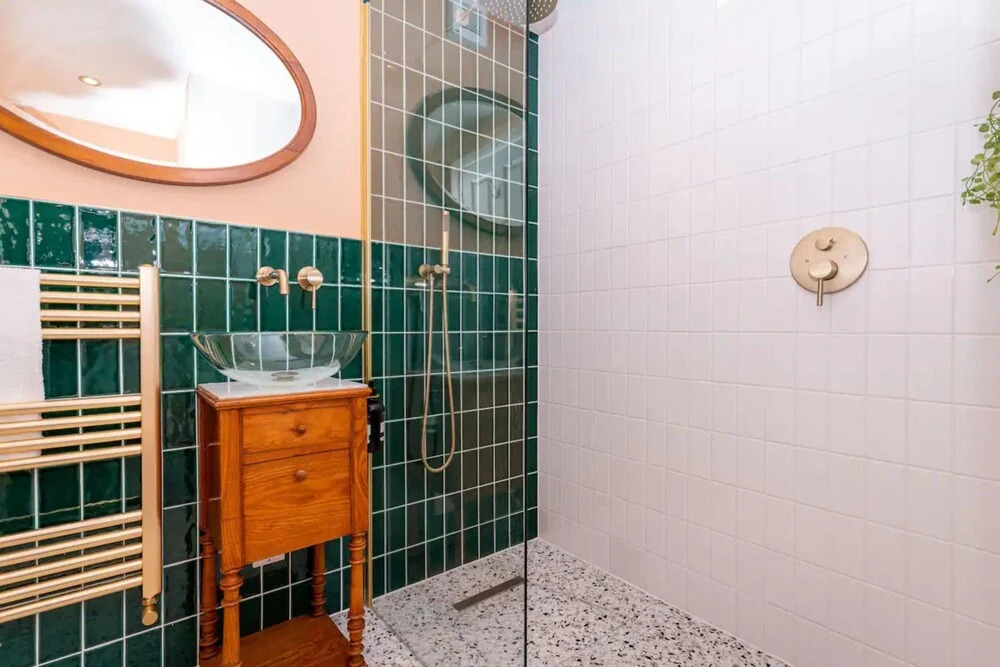 Eclectic 1 Bedroom Apartment in Edinburgh, New Town
