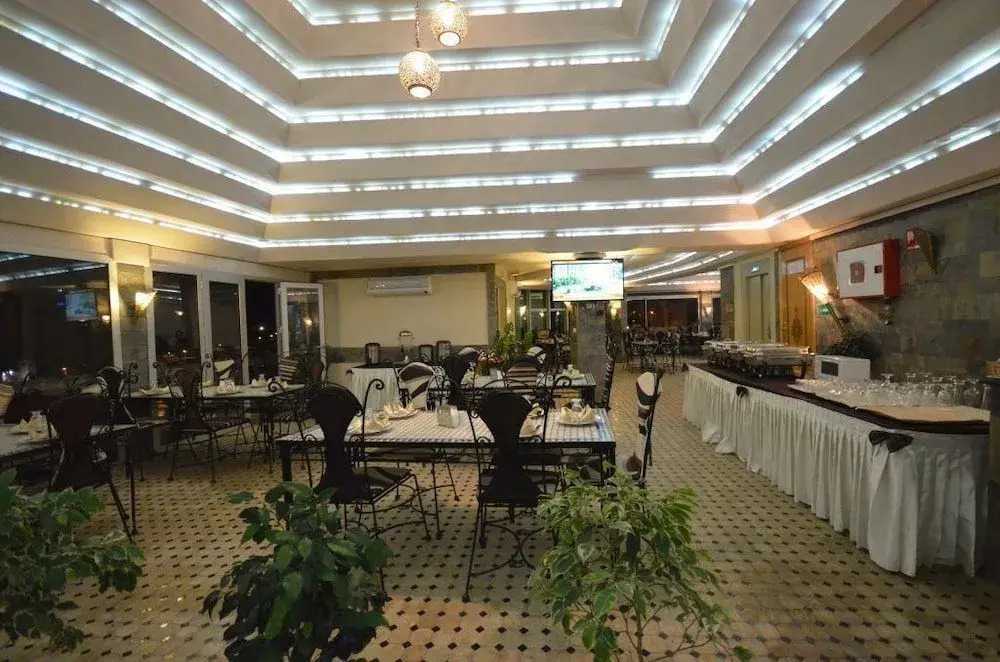APPARTEMENTS HOTEL PYRAMIDES