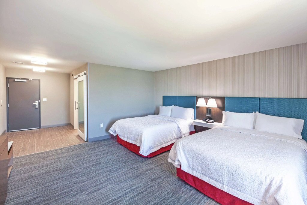 Hampton Inn Gardner