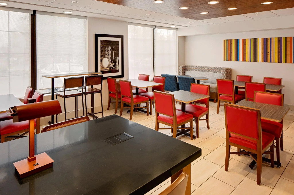 Holiday Inn Express Harrisburg East by IHG