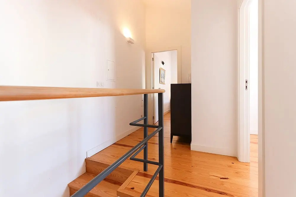 JOIVY Bold & classy 2BR home w/balcony in Baixa, moments from shopping streets
