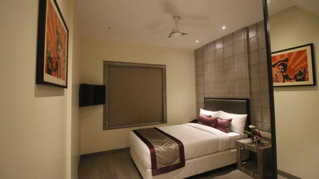 7 Apple Hotel Vadodara