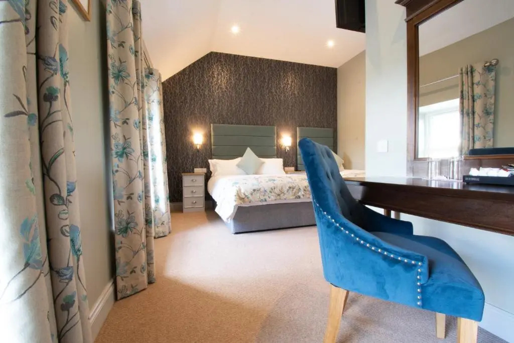 Nevins Newfield Inn Ltd
