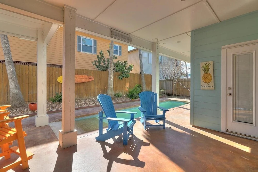 Playin' Hookie 5 Bedroom Home by Redawning