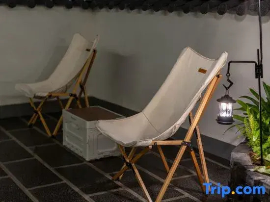 Hidden in Mountains • Lijiang Ancient Town 270° Panoramic View, Mountain-View Boutique Guesthouse