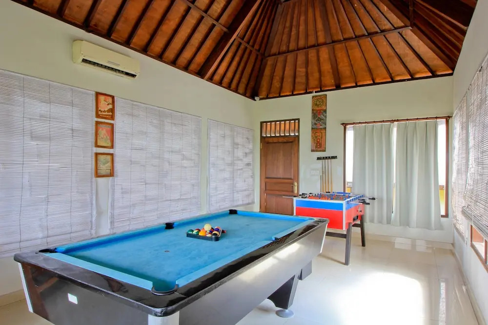 Villa Mimpi - Spacious Luxury 1BR Villa with Pool, 350m from the Beach