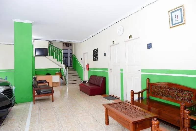 Oyo 2356 Kost Omah Manahan
