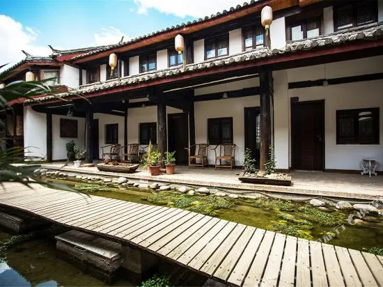 Lijiang Gallery of Blessings Hotel