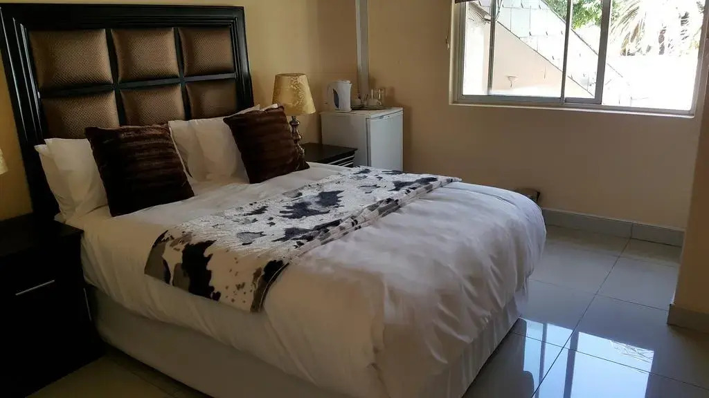 Zinzanathi Guest house
