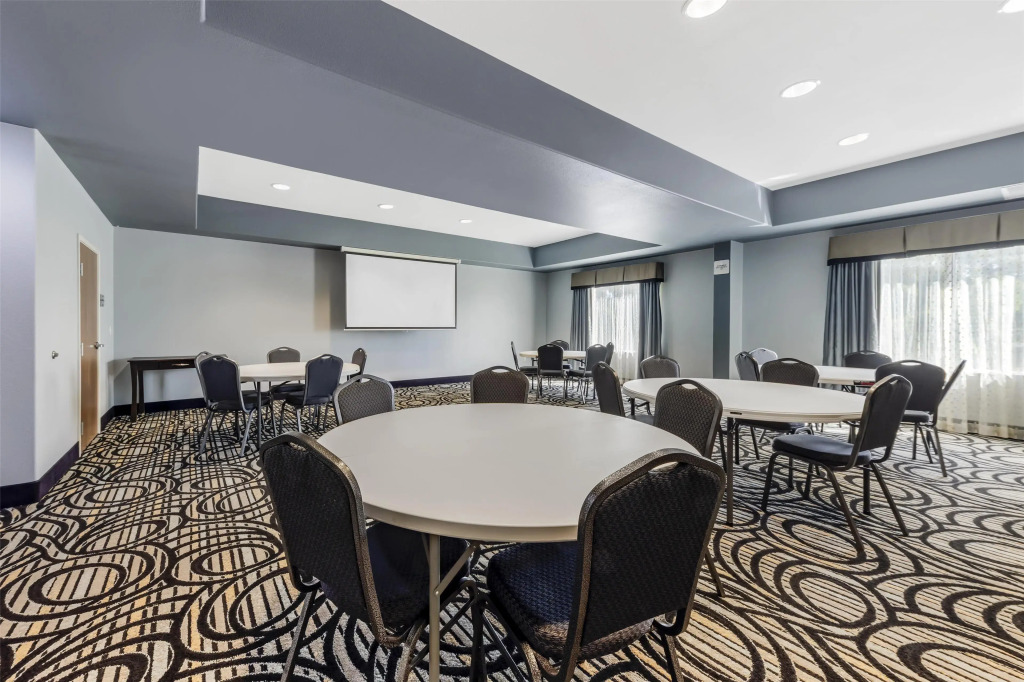 Best Western Plus Sand Bass Inn and Suites