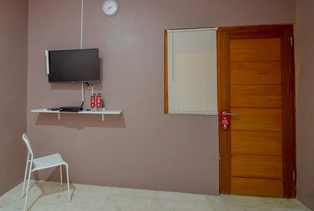 ZEN Rooms Basic Meruya Selatan