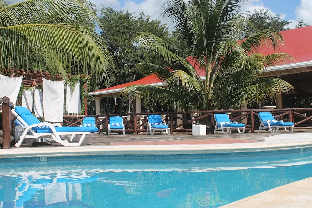 Real Mayab Hotel & Bungalows