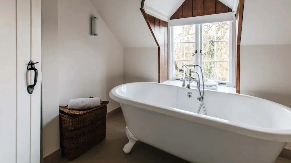 4-bed Cotswolds Getaway Perfect for Families