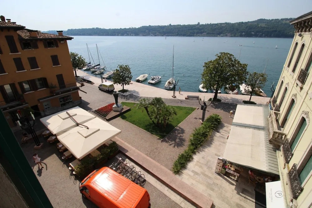 Zanardelli Square