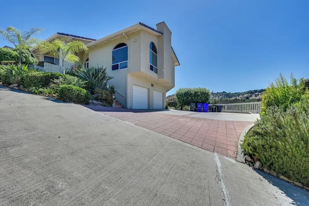 San Marcos Getaway w/ Deck & Lake Views!