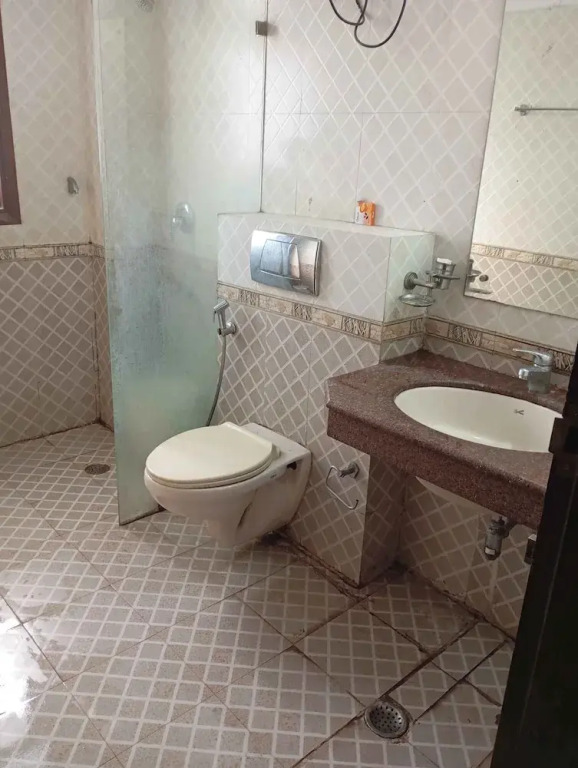 Hotel Royal India - South City 1