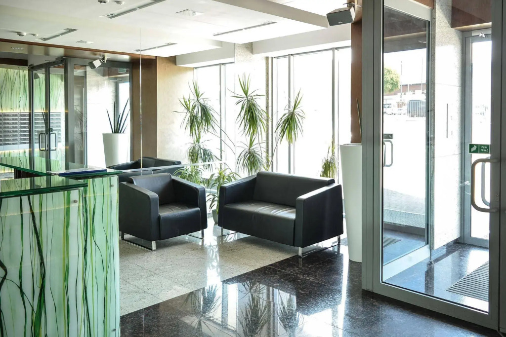 Bently Apartments - Four Oceans Seaside