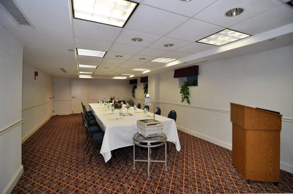 West End Washington DC, Tapestry Collection by Hilton