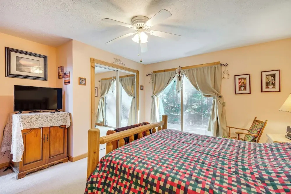 Near Beach Access: Torch Lake Cabin Retreat!