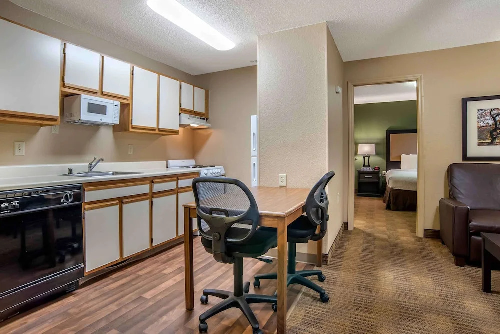 Extended Stay America Select Suites - Detroit - Ann Arbor - University South
